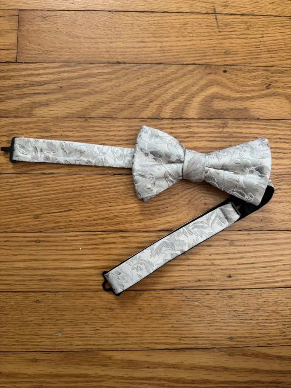 Silver Floral Jacquard Bow Tie